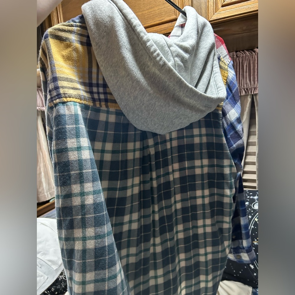 Flannel - Picture 2 of 3